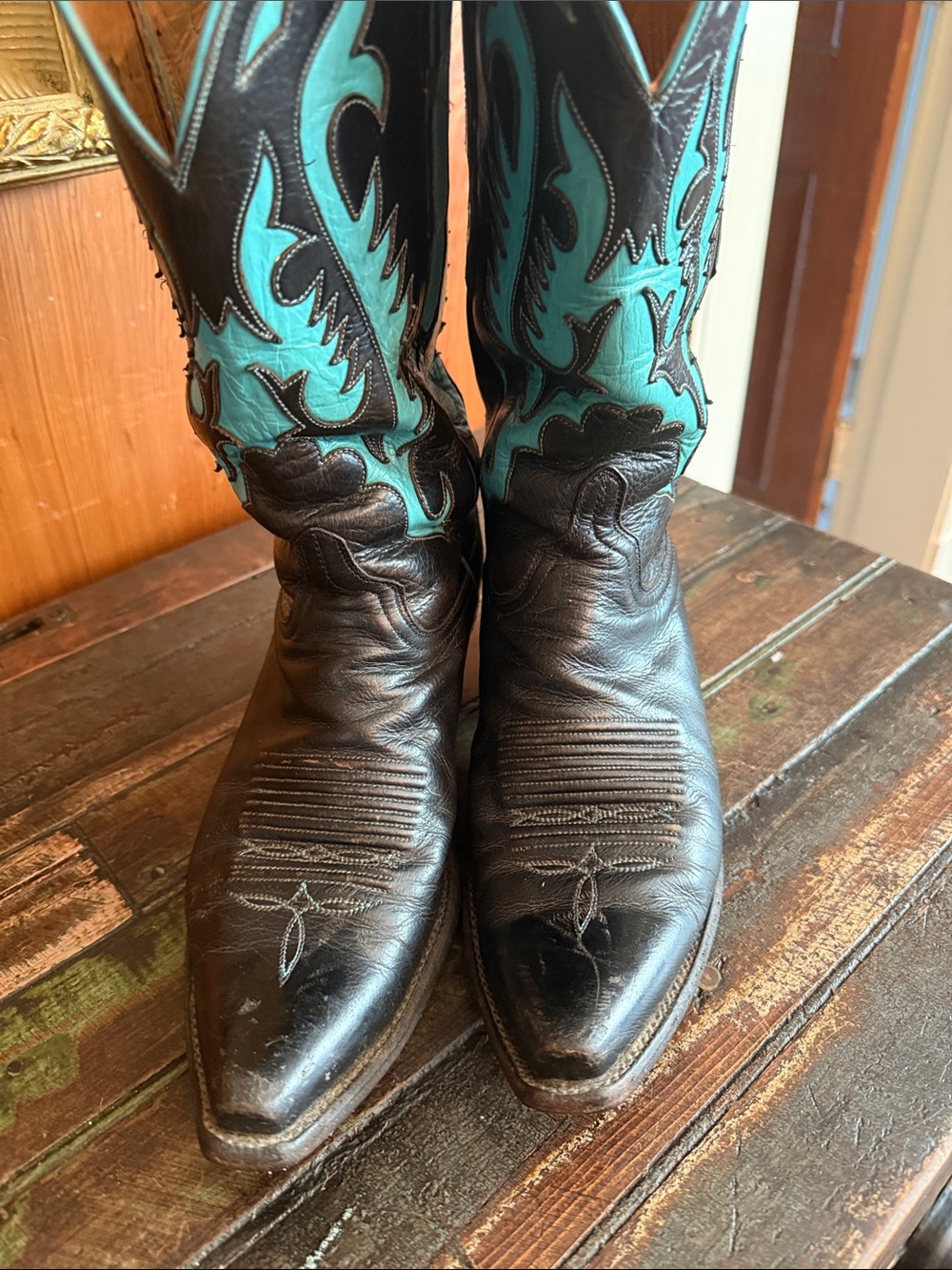 Lucchese Women’s Black and Turquoise Western Cowboy Boots